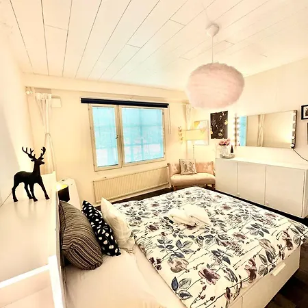 Luxe Family 3Br Private House In Espoo With Sauna, Seasonal Jacuzzi & Free Parking - 30 Min From Central Helsinki Villa *