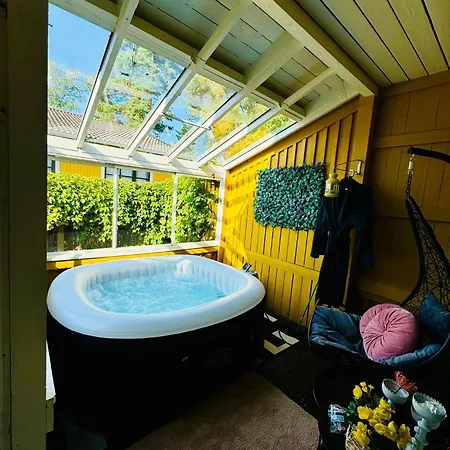 Villa Luxe Family 3Br Private House In Espoo With Sauna, Seasonal Jacuzzi & Free Parking - 30 Min From Central Helsinki Espoo