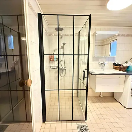 Luxe Family 3Br Private House In Espoo With Sauna, Seasonal Jacuzzi & Free Parking - 30 Min From Central Helsinki